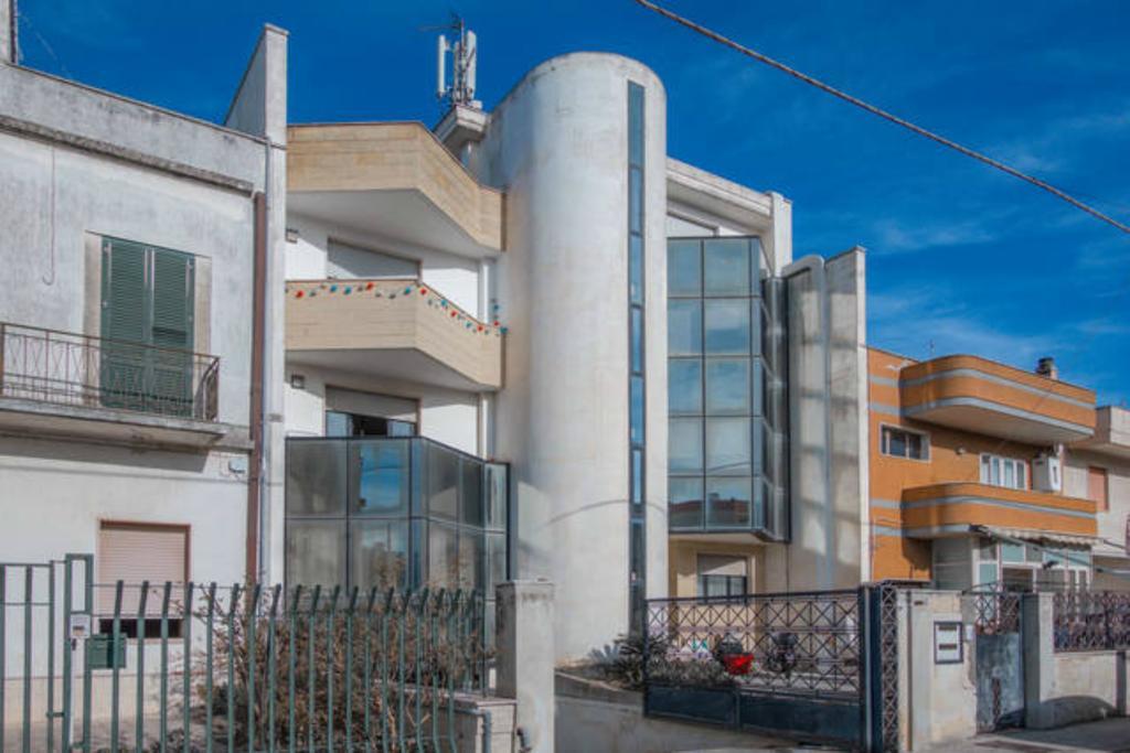 Lo Specchio Del Salento Bed & Breakfast Lecce Ngoại thất bức ảnh