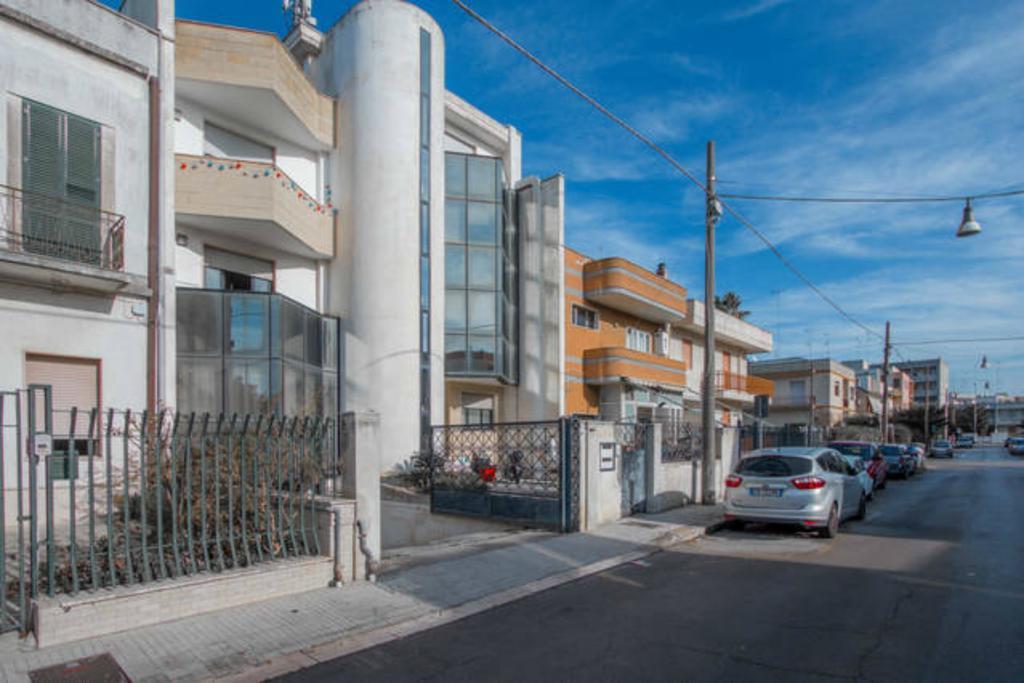 Lo Specchio Del Salento Bed & Breakfast Lecce Ngoại thất bức ảnh