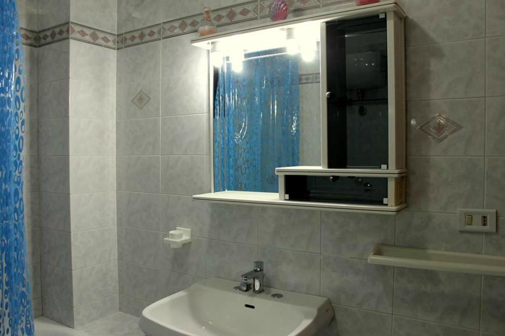 Lo Specchio Del Salento Bed & Breakfast Lecce Ngoại thất bức ảnh