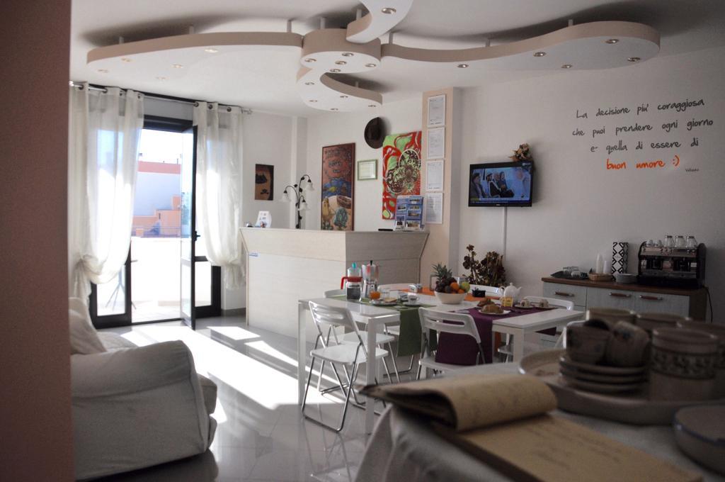Lo Specchio Del Salento Bed & Breakfast Lecce Ngoại thất bức ảnh