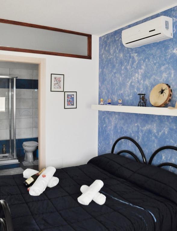 Lo Specchio Del Salento Bed & Breakfast Lecce Ngoại thất bức ảnh