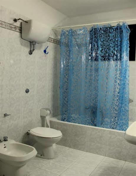 Lo Specchio Del Salento Bed & Breakfast Lecce Ngoại thất bức ảnh